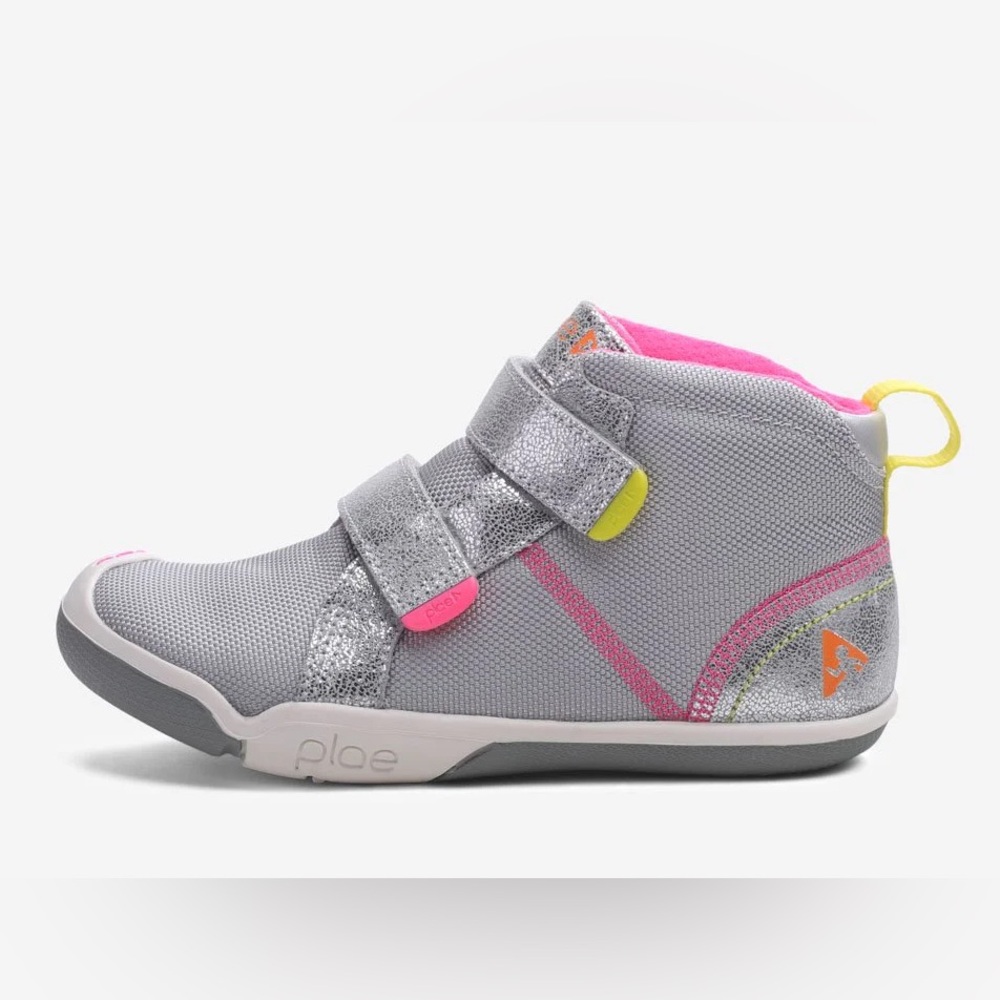 Plae Max Metallic Silver Hi Top Kids Shoes. Size US 1 of EU 32.  Brand New